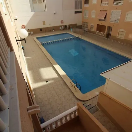 Ole Felix Rodriguez De La Fuente Apartment *